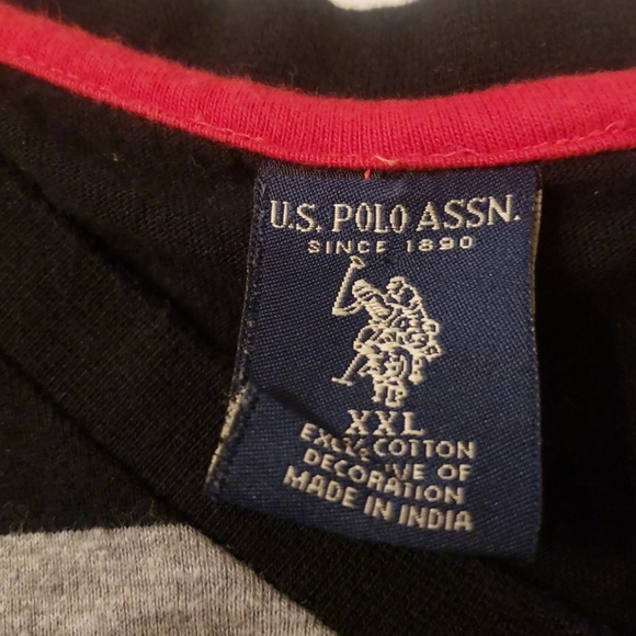 U.S Polo Assn V-neck shirt XXL - Picture 3 of 3